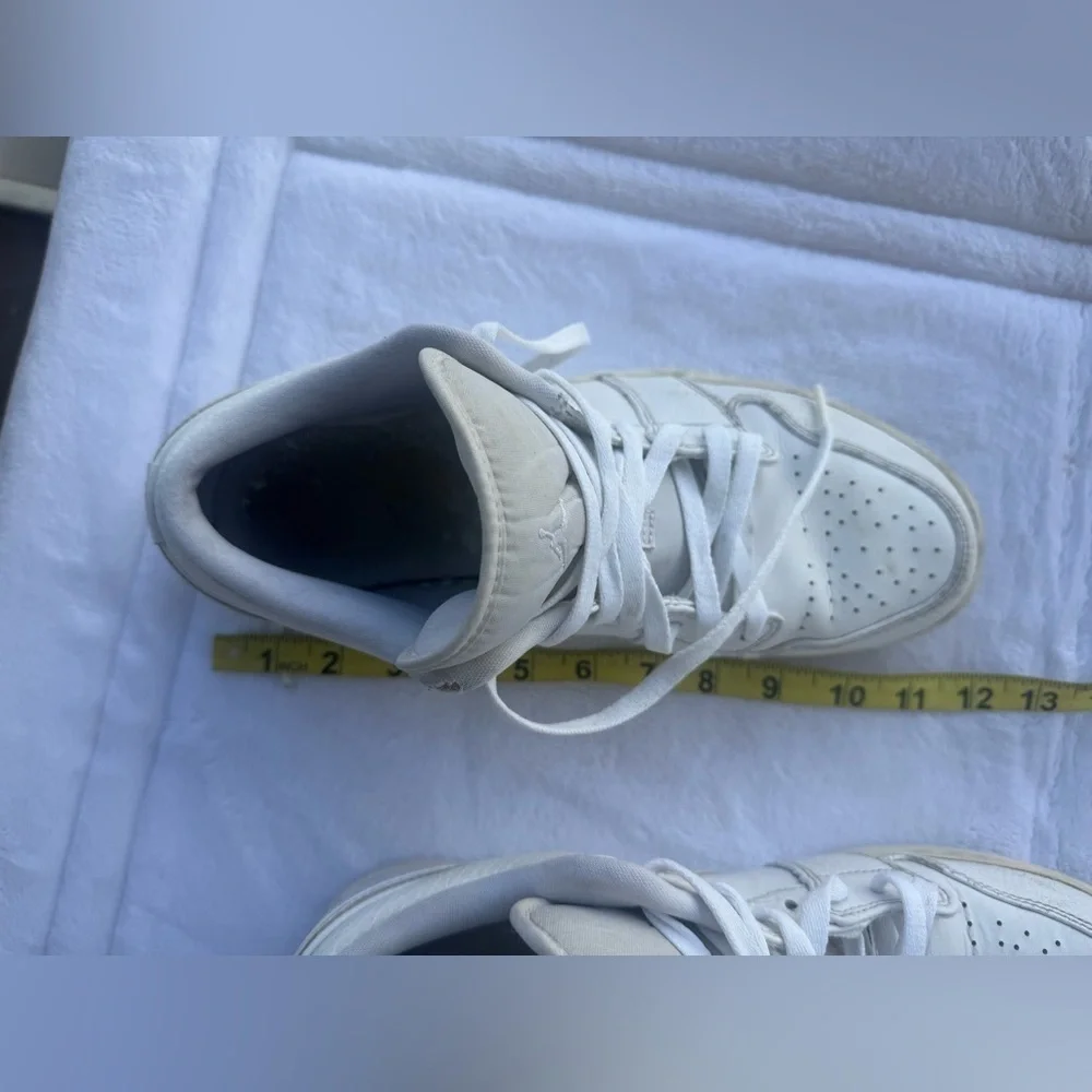 Nike Air Jordan 1 Low Triple White Tumbled Leather 553558-130 Men's 11 Comfy